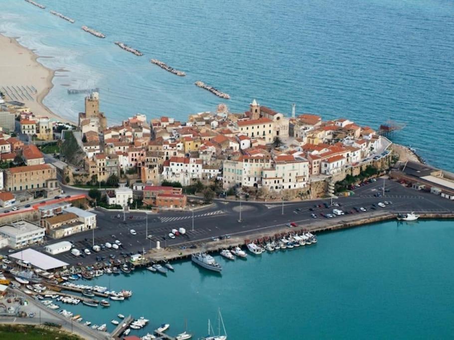 Torre Del Meridiano Casa Vacanze Centrale Termoli Exterior photo