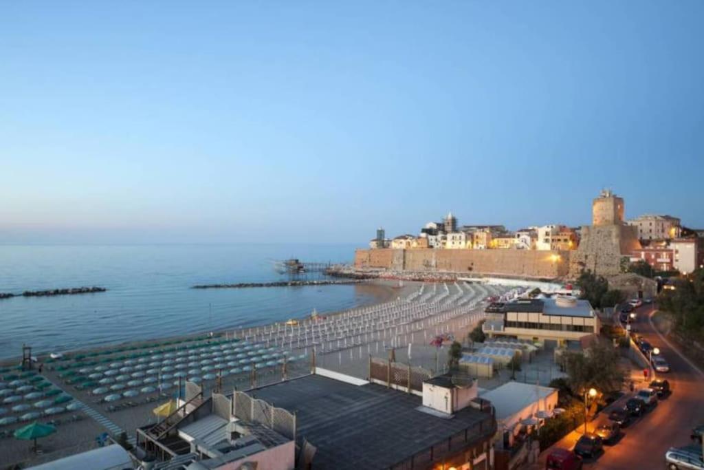 Torre Del Meridiano Casa Vacanze Centrale Termoli Exterior photo